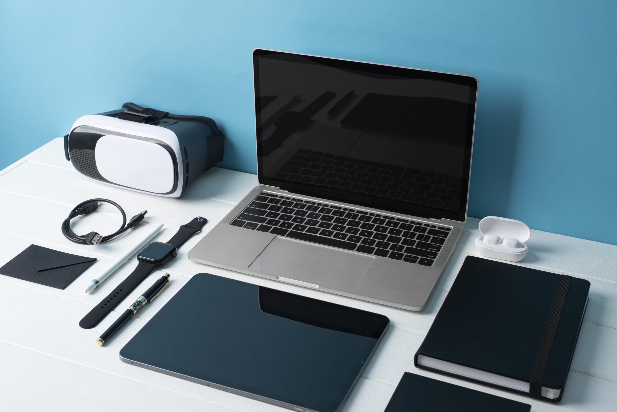 modern-stationary-collection-arrangement